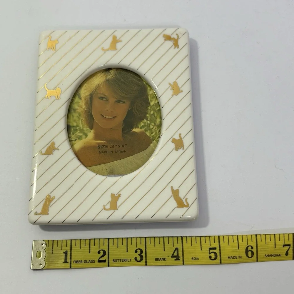 Vintage Gold And White Cat Silhouette Picture Frame 3